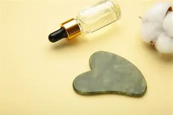 Gua Sha Gesichtöl. Natüröiche Pflege für ;assage & Glow